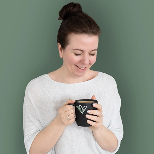 Portraitfoto von der Kunden Katja Jacobs von entspannt-vegan.de, katja-jacobs.de und backdrop-shop.de